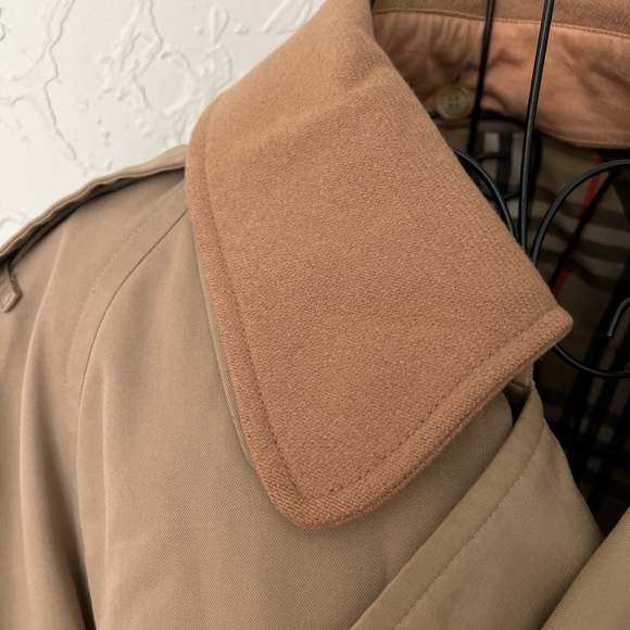Vintage Burberrys Trench Coat EUC - Picture 3 of 15